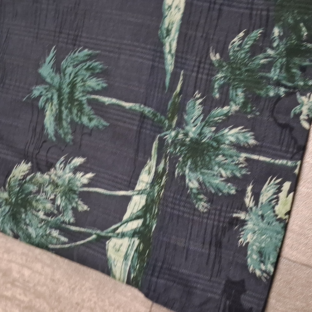 Mens Tommy Bahama 100% Silk Palm Trees Button Down Top Shirt‎ - Picture 6 of 6
